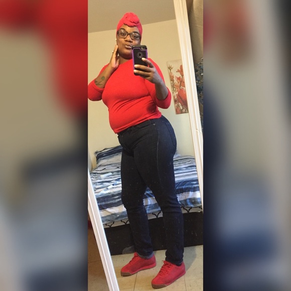 Meet your Posher, MRS. BRICE - Picture 6 of 8